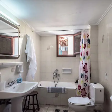 Areti Apartment *