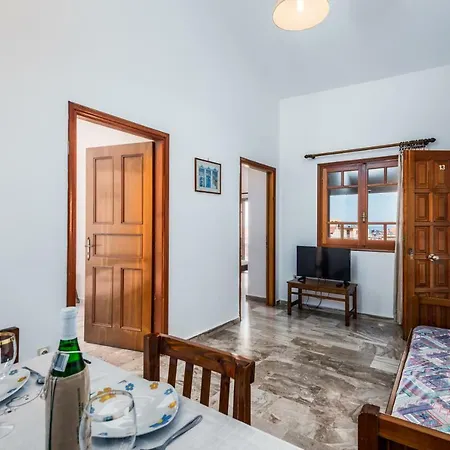 Areti Apartment *